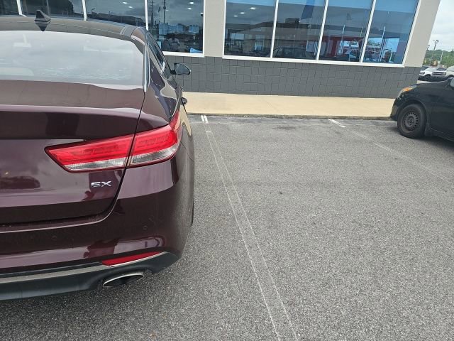 Used 2017 Kia Optima EX w/ Premium Package FWD image 8