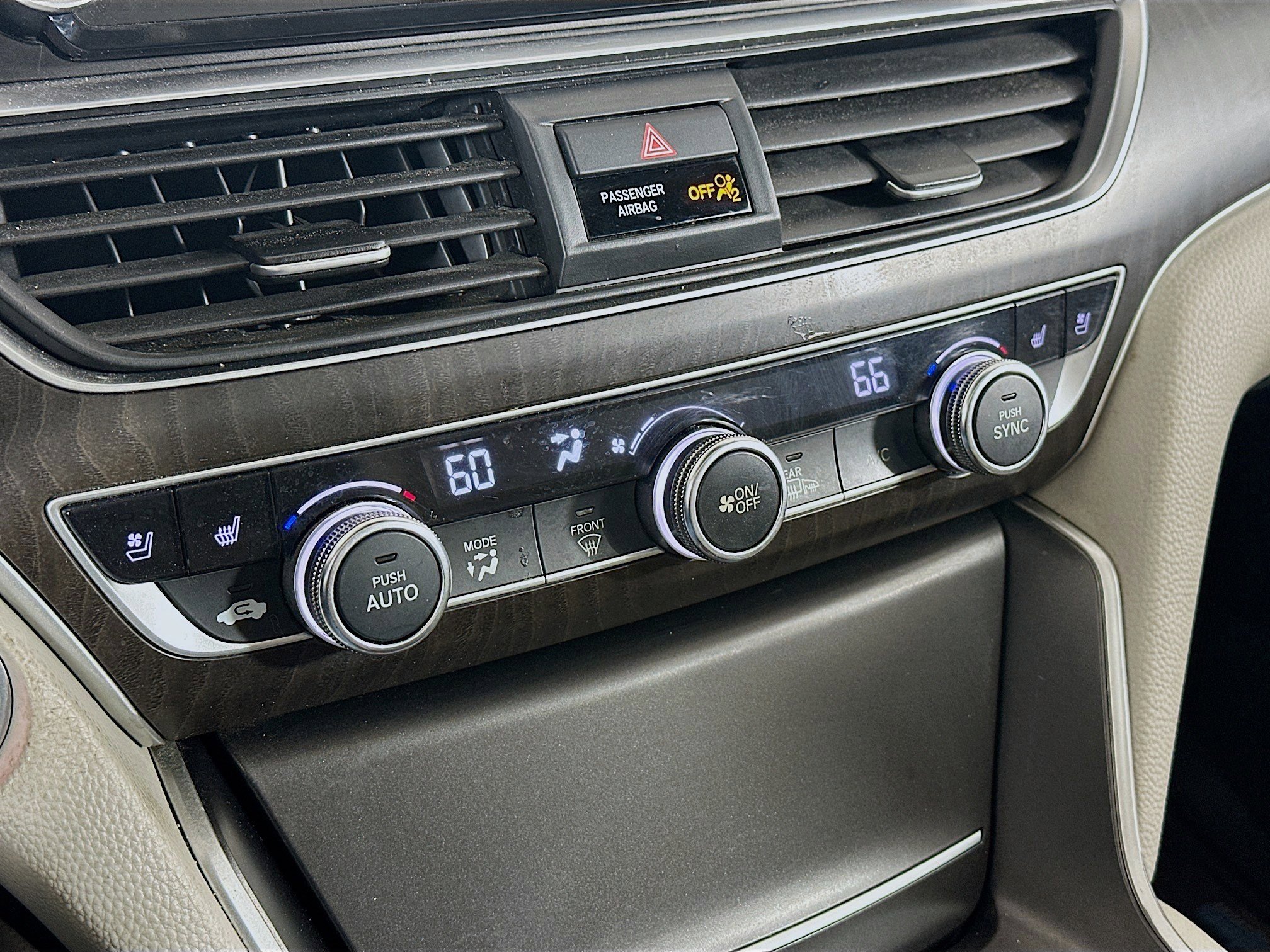 Used 2018 Honda Accord Touring image 24
