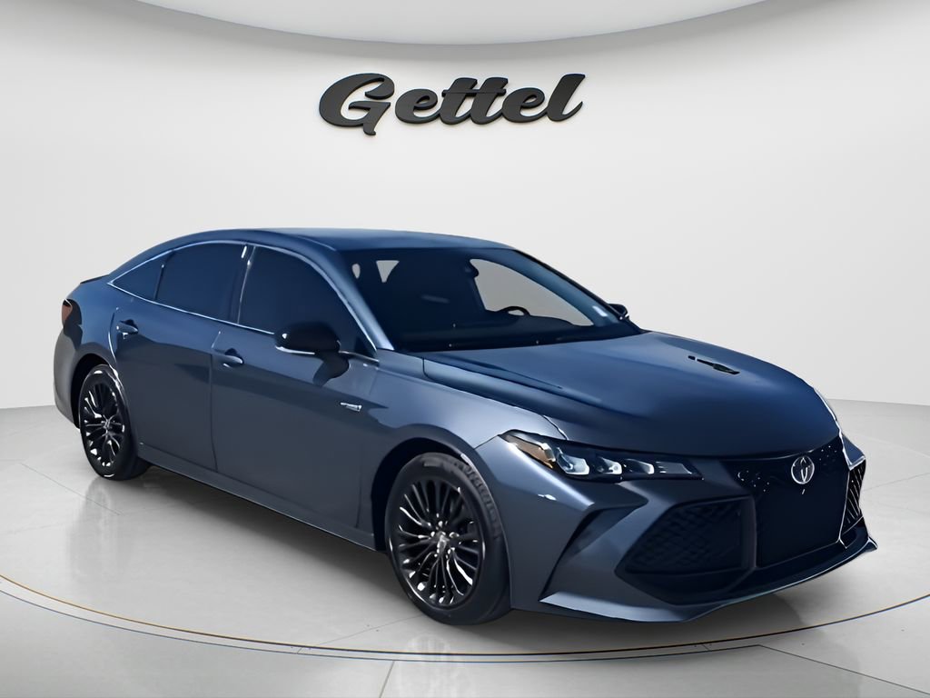 Used 2020 Toyota Avalon XSE image 2