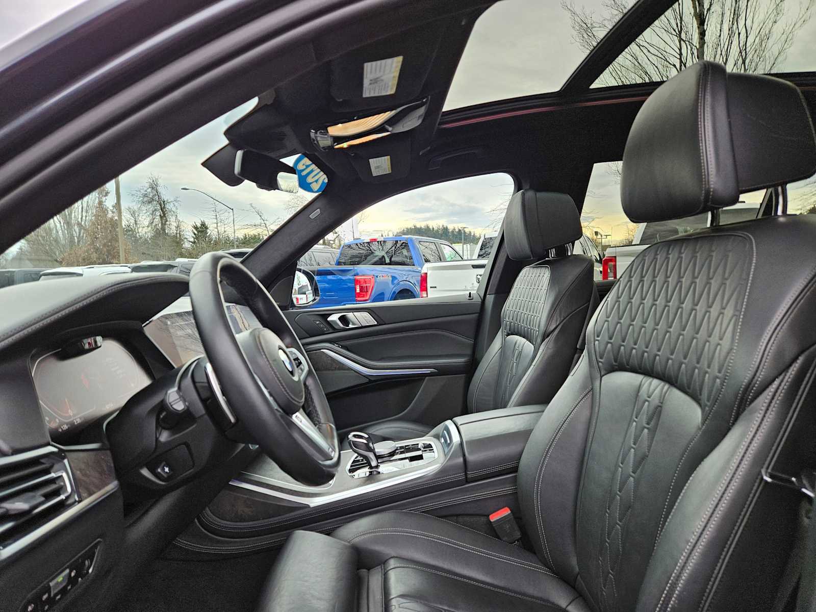 Used 2019 BMW X7 xDrive50i w/ M Sport Package image 24