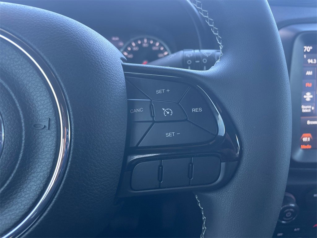 Used 2021 Jeep Renegade Latitude image 22