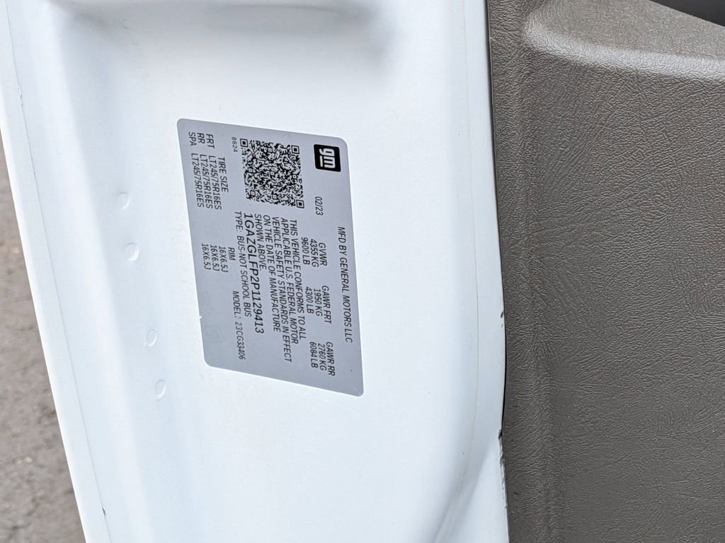 Used 2023 Chevrolet Express 3500 LS image 22