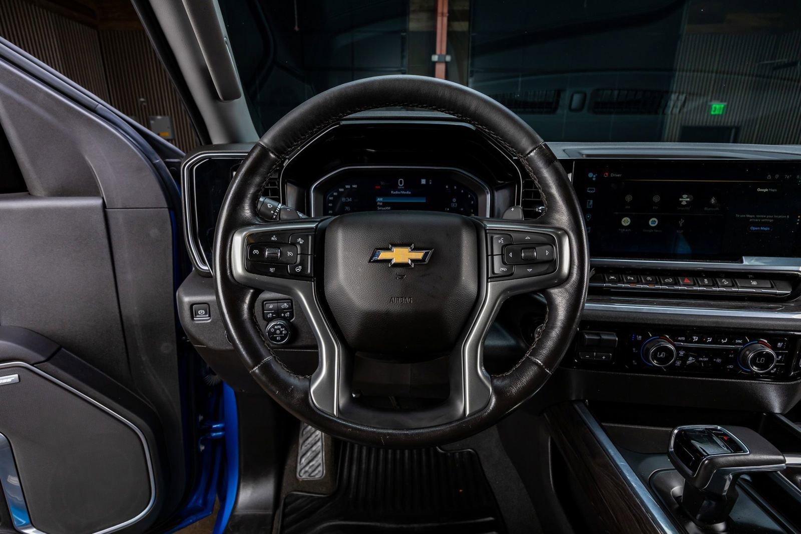 Used 2022 Chevrolet Silverado 1500 LTZ w/ Z71 Off-Road Package AWD/4WD image 18