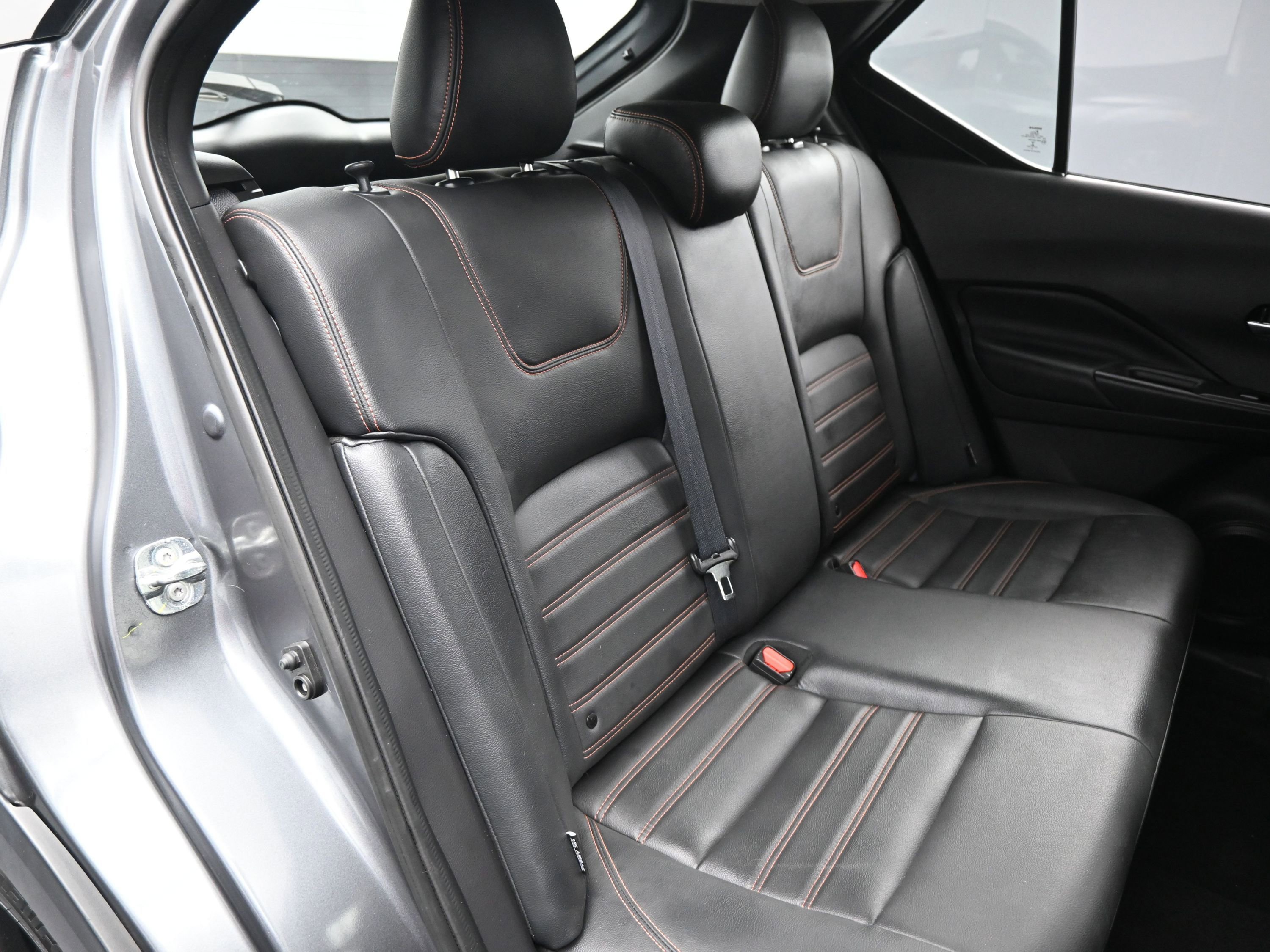 Used 2020 Nissan Kicks SR w/ SR Premium Package image 14