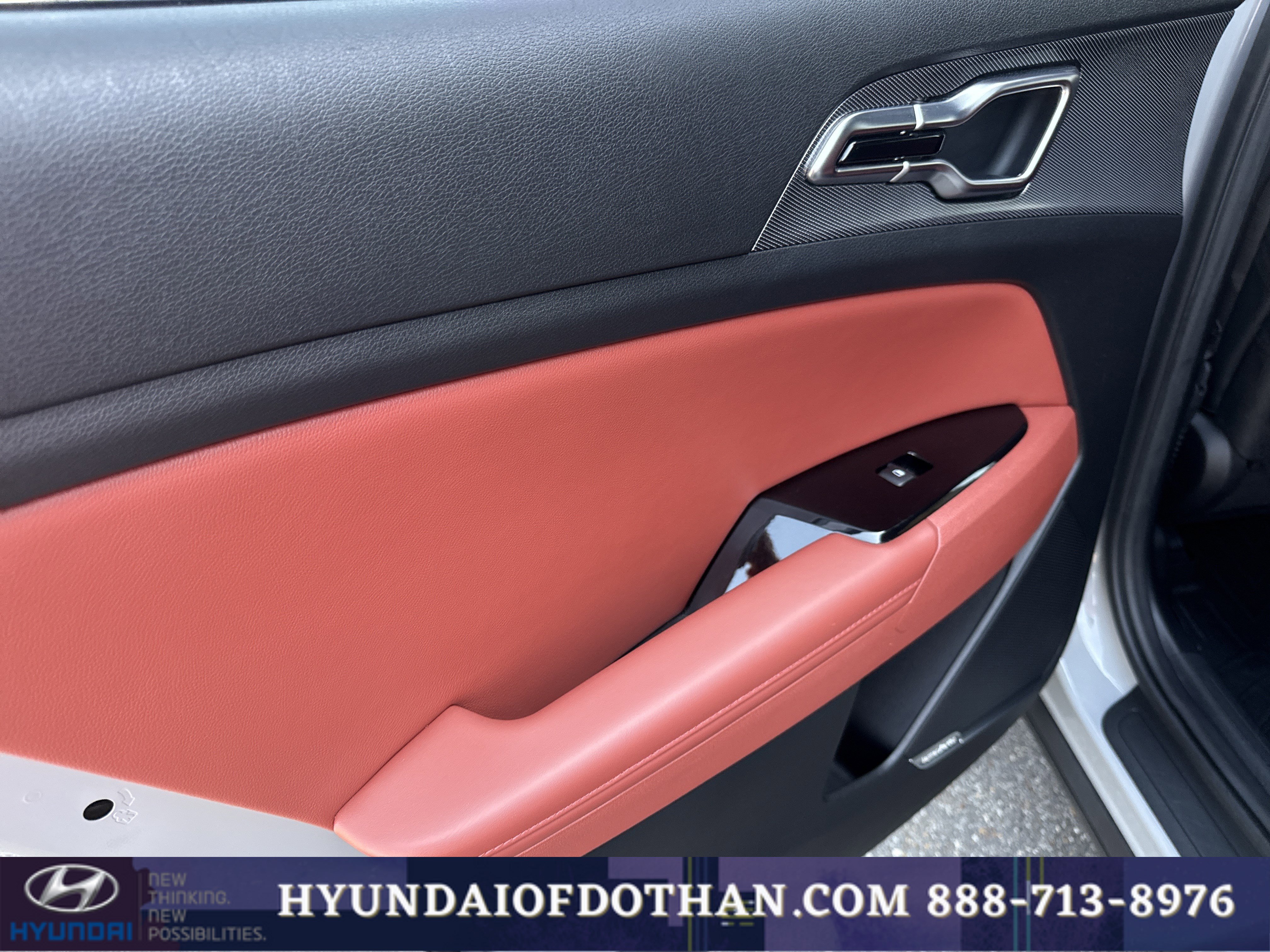 Used 2024 Kia Sportage SX image 11