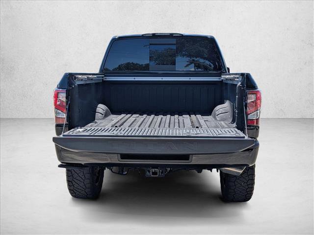 Used 2019 Nissan Titan SL w/ Midnight Edition AWD/4WD image 6
