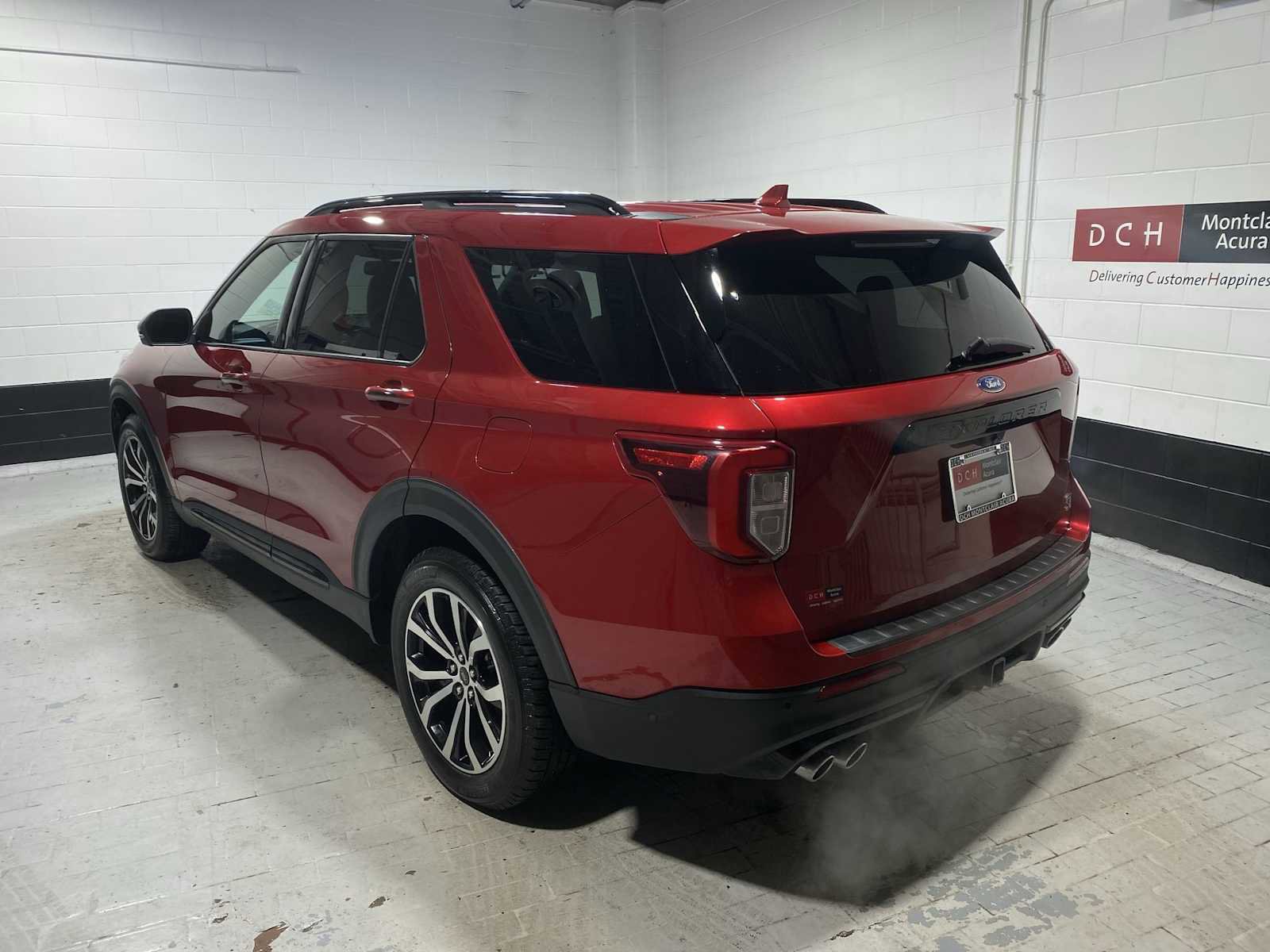 Used 2020 Ford Explorer ST w/ Premium Technology Package image 4