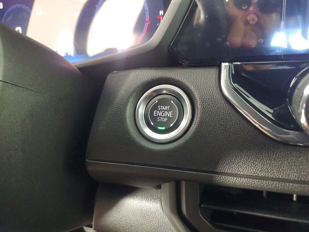 Used 2025 Chevrolet Colorado W/T image 19