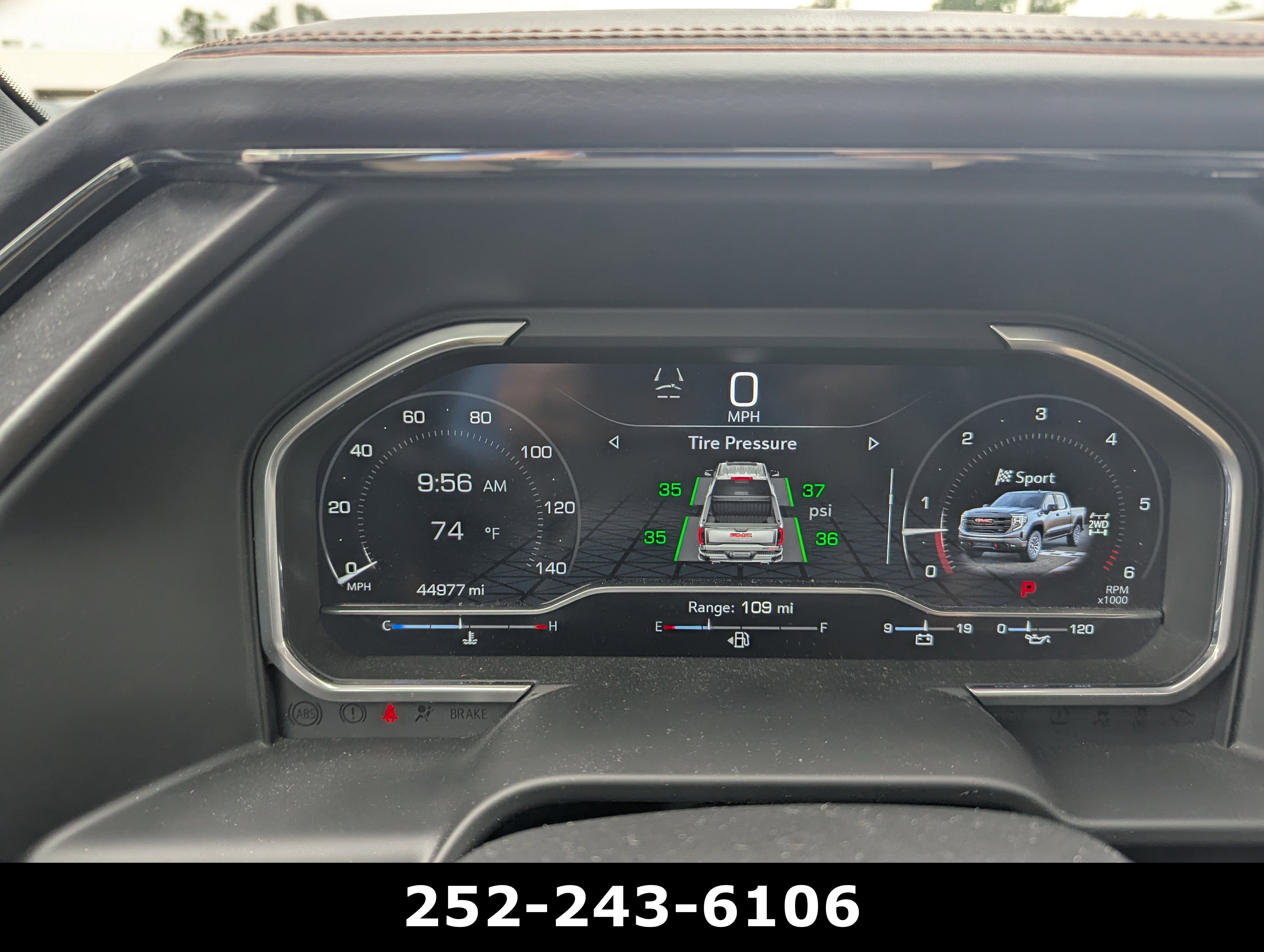 Used 2024 GMC Sierra 1500 AT4 w/ Technology Package AWD/4WD image 17