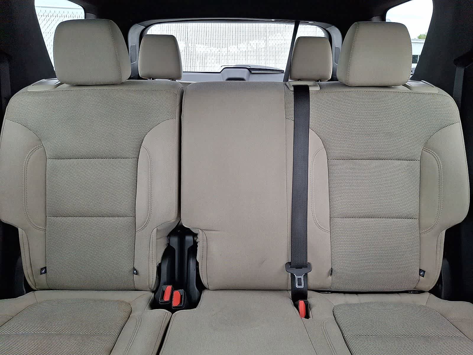 Used 2023 Chevrolet Traverse LS FWD image 14