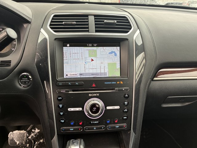 Used 2017 Ford Explorer Platinum image 14