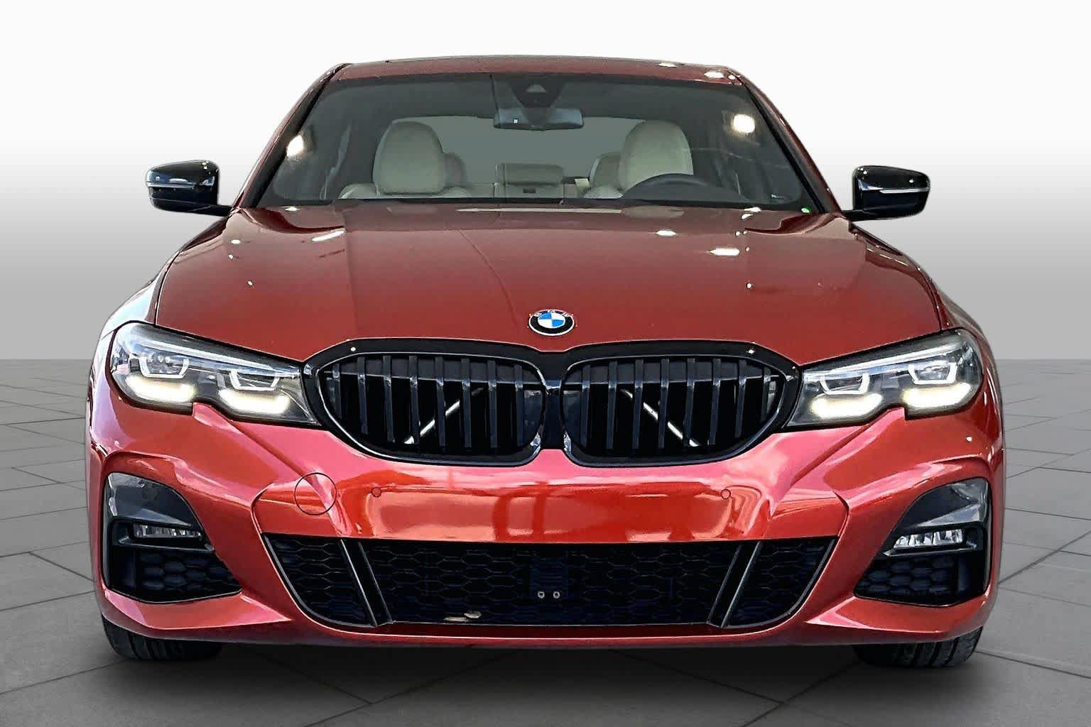 Used 2022 BMW 330i Sedan w/ M Sport Package RWD image 3