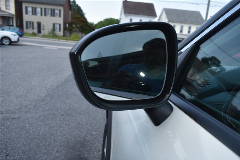 Used 2024 Nissan Rogue S AWD/4WD image 9