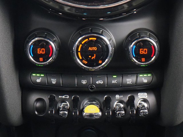 Used 2024 MINI Cooper SE image 24