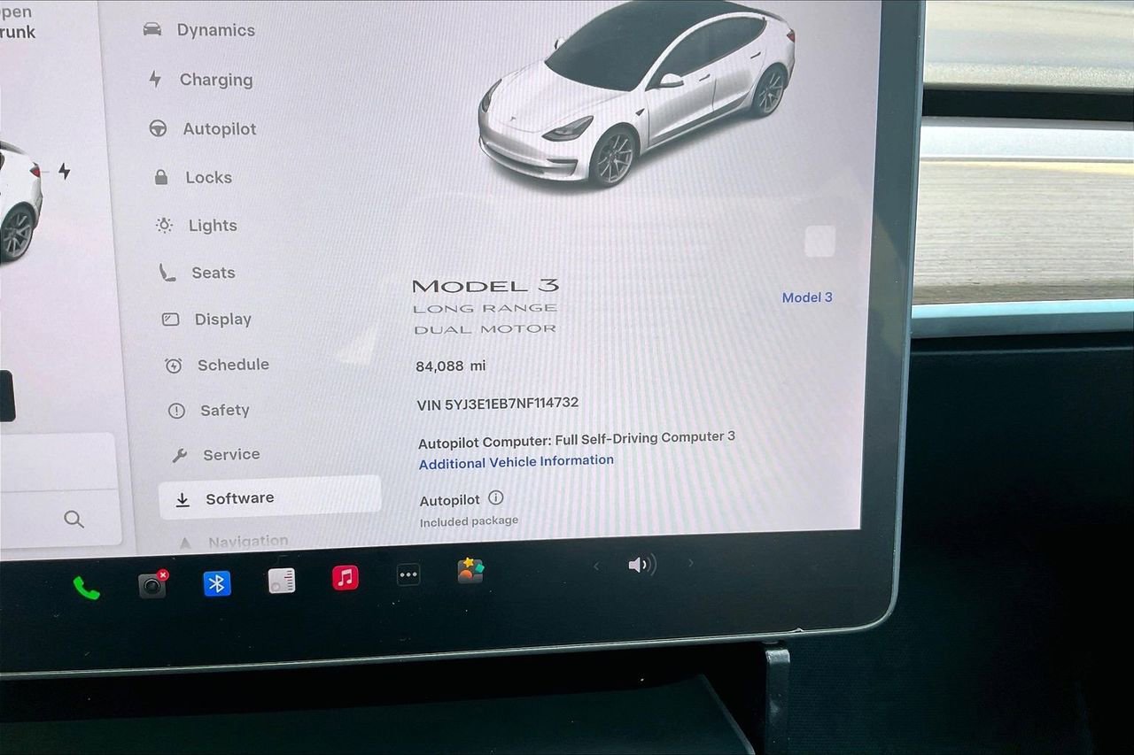 Used 2022 Tesla Model 3 Long Range image 11