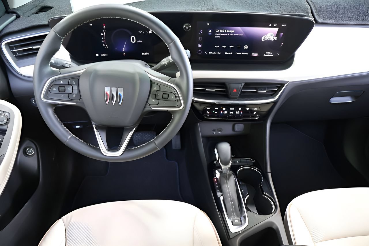 Used 2025 Buick Encore GX Avenir w/ Avenir Technology Package FWD image 13
