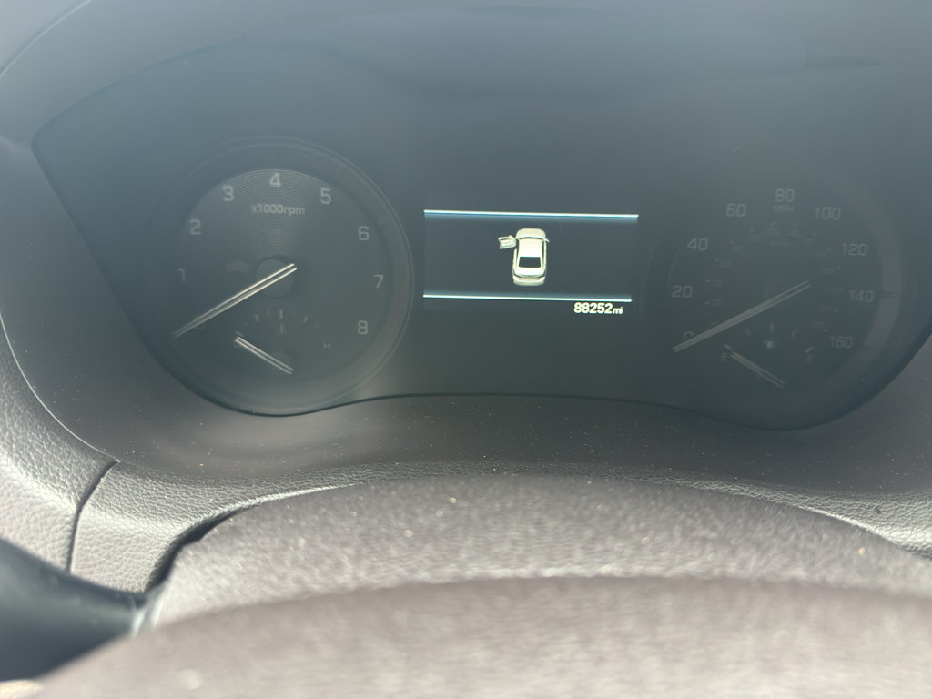 Used 2018 Genesis G80 3.8 RWD image 4