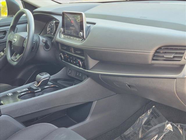 Used 2025 Nissan Rogue S FWD image 22