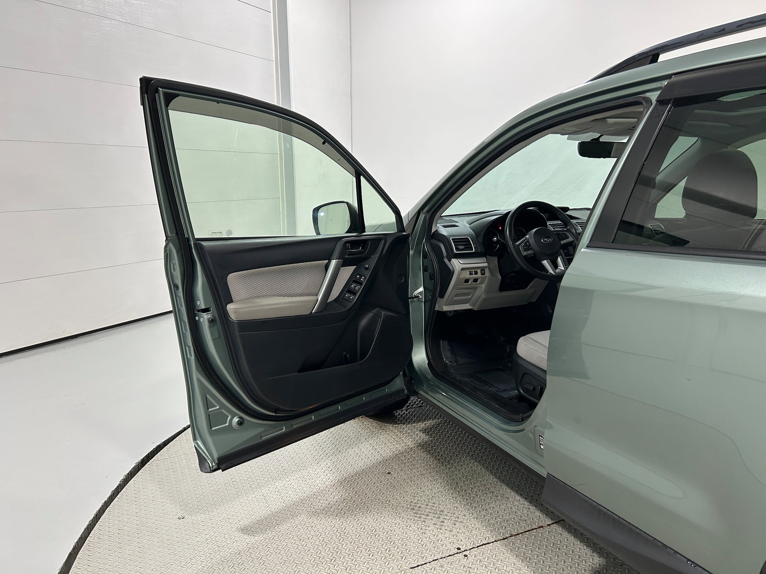 Used 2018 Subaru Forester 2.5i Premium AWD/4WD image 21