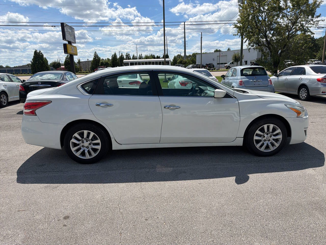 Used 2015 Nissan Altima 2.5 S w/ Power Driver Seat Package FWD image 4