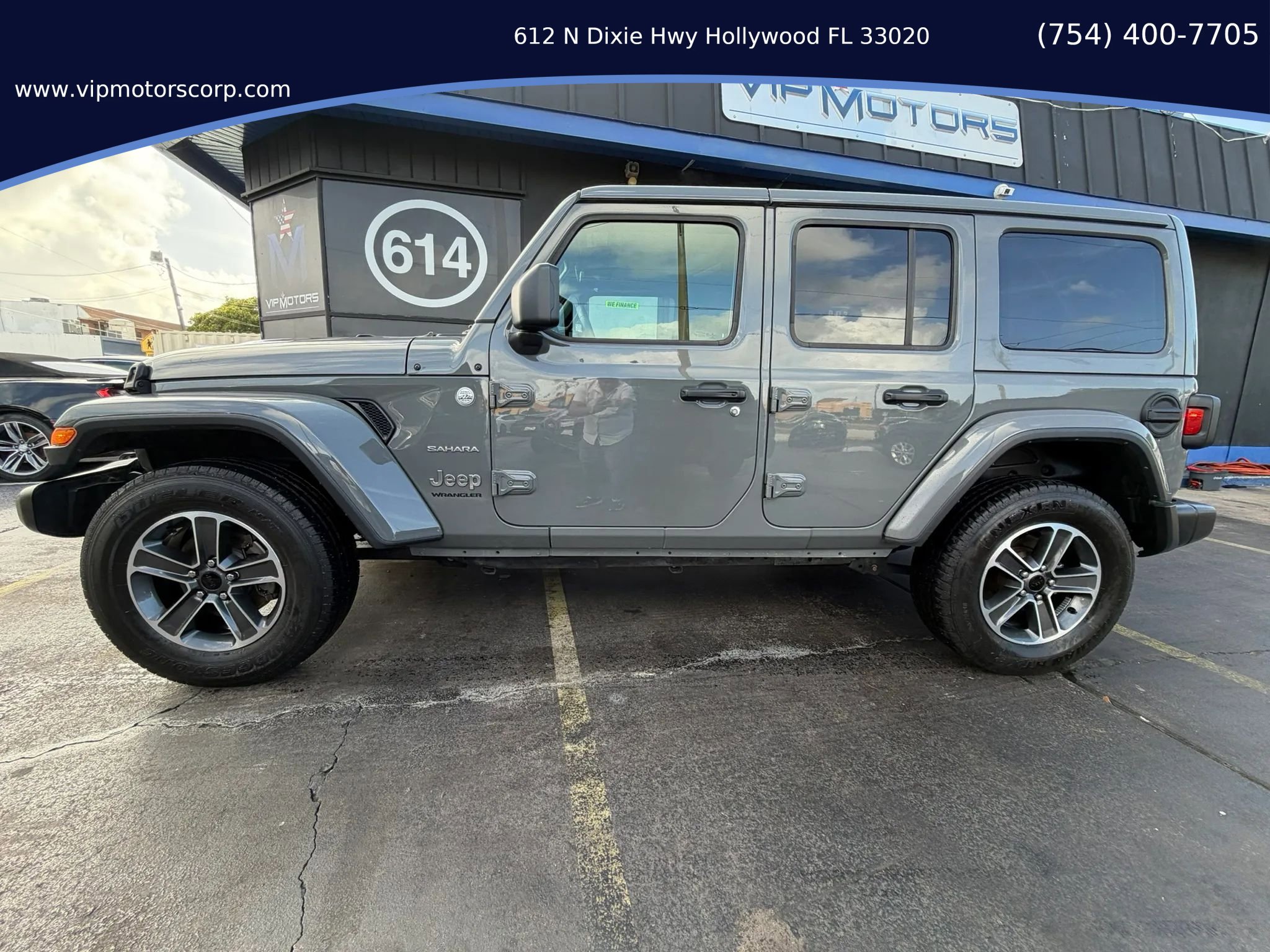 Used 2023 Jeep Wrangler Unlimited Sahara image 2