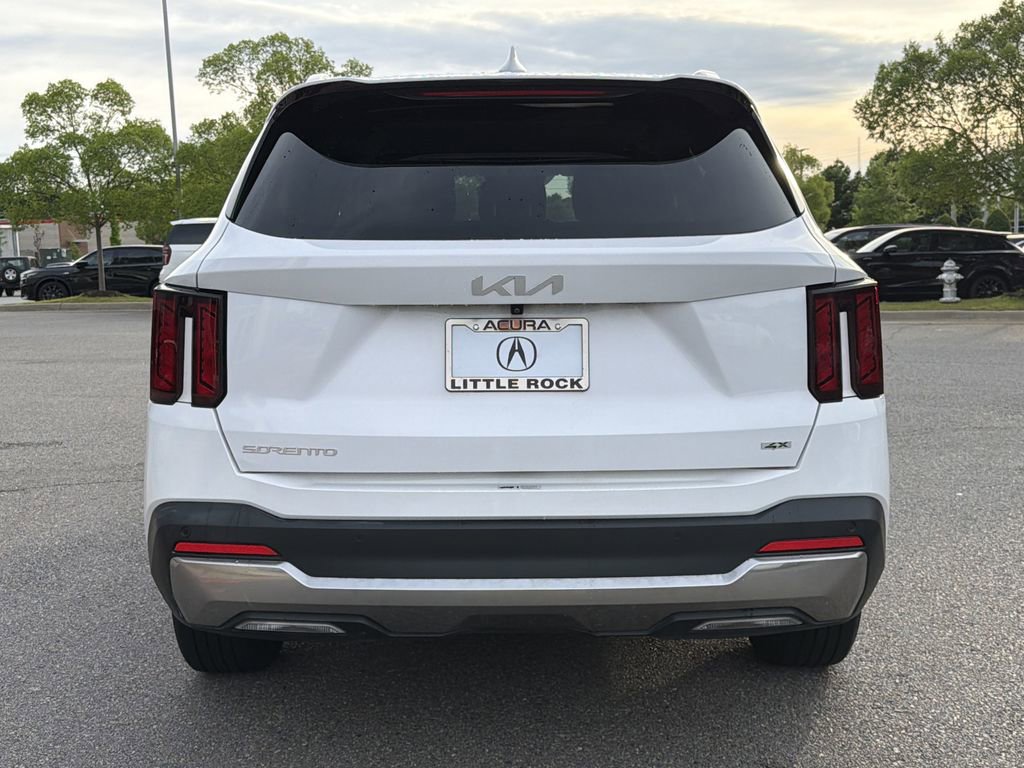 Used 2024 Kia Sorento S AWD/4WD image 4