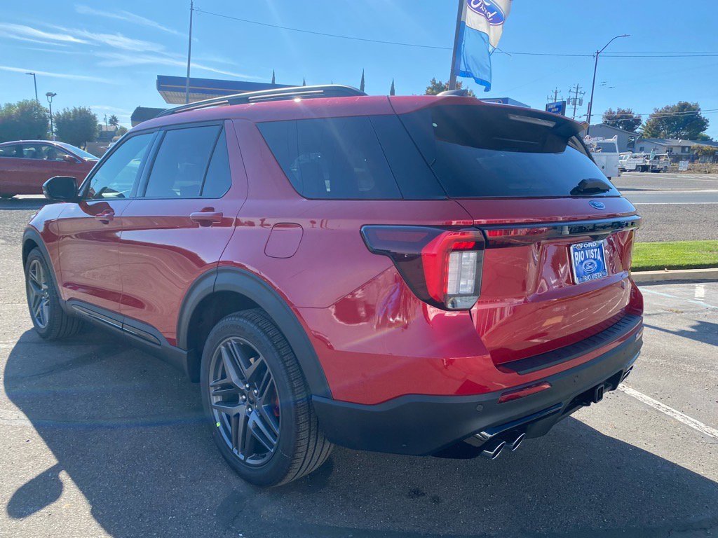 New 2025 Ford Explorer ST image 6