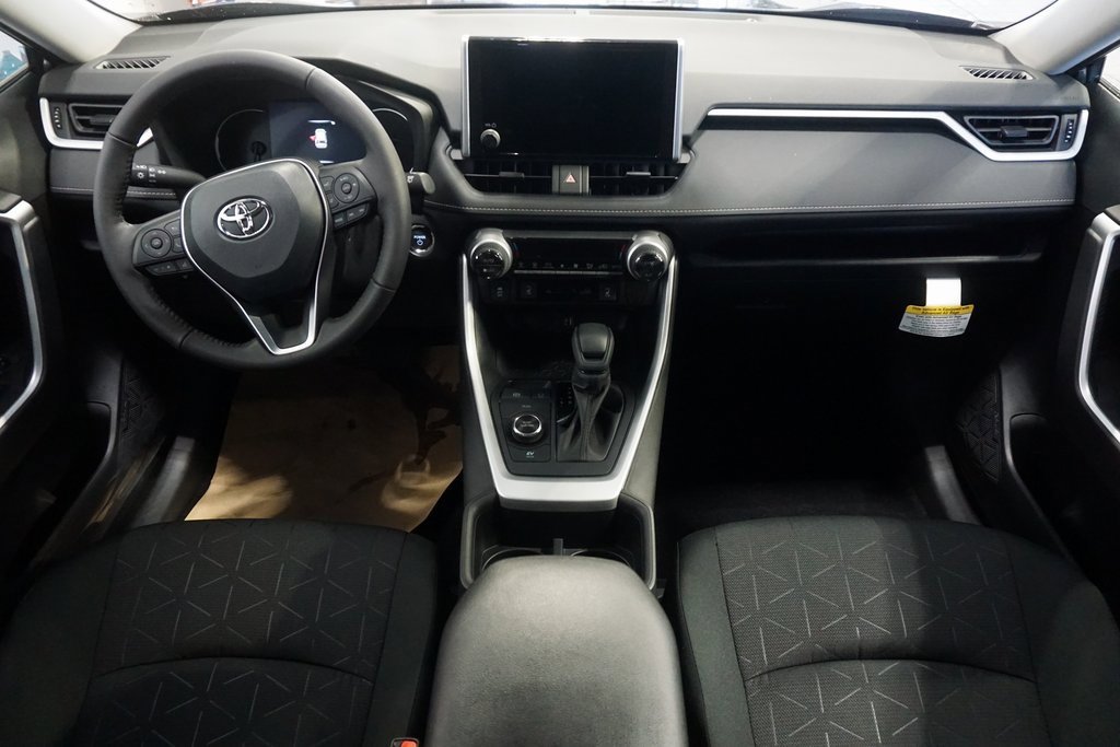 New 2025 Toyota RAV4 XLE image 29