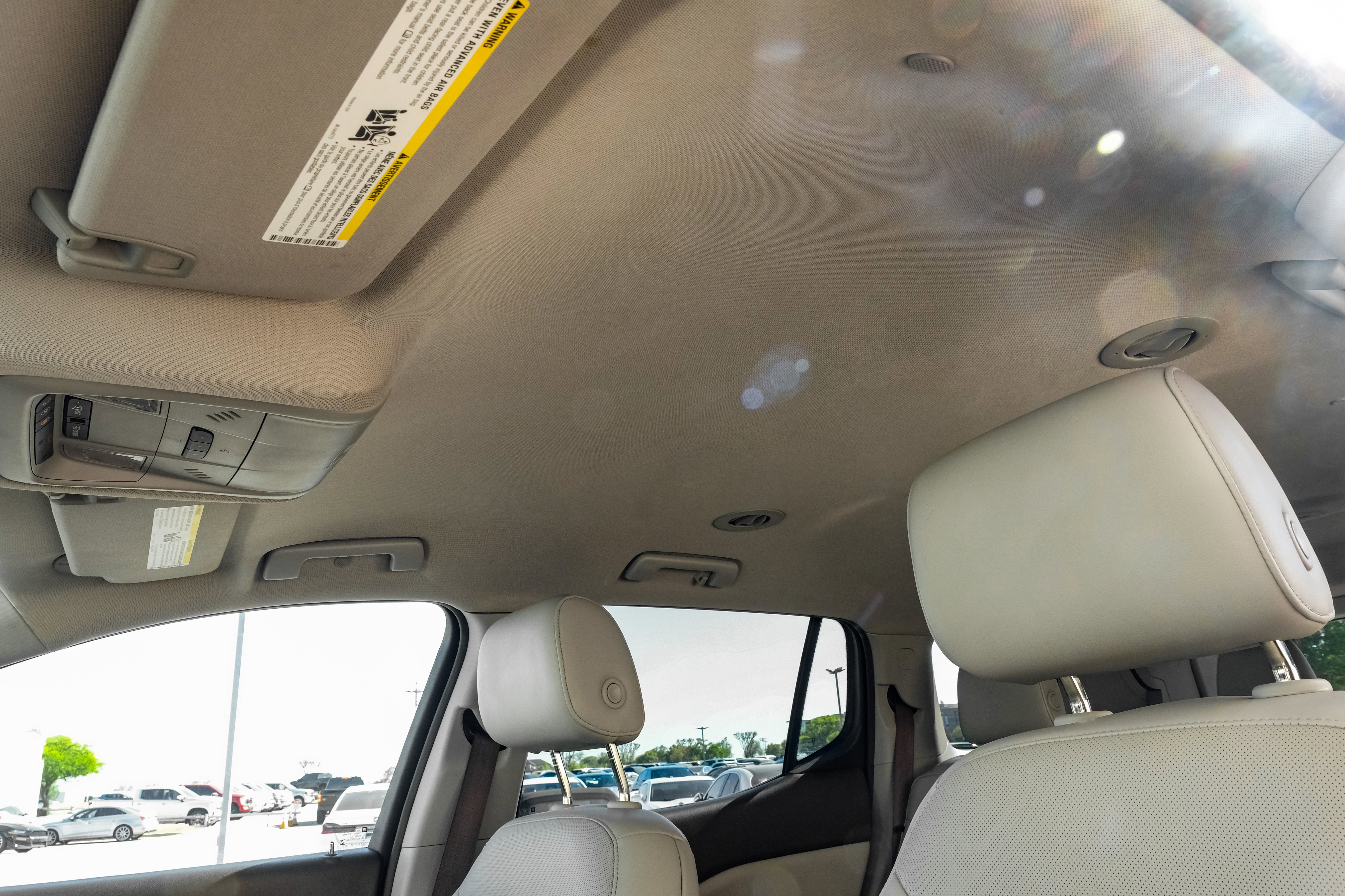 Used 2018 GMC Acadia SLT FWD image 29