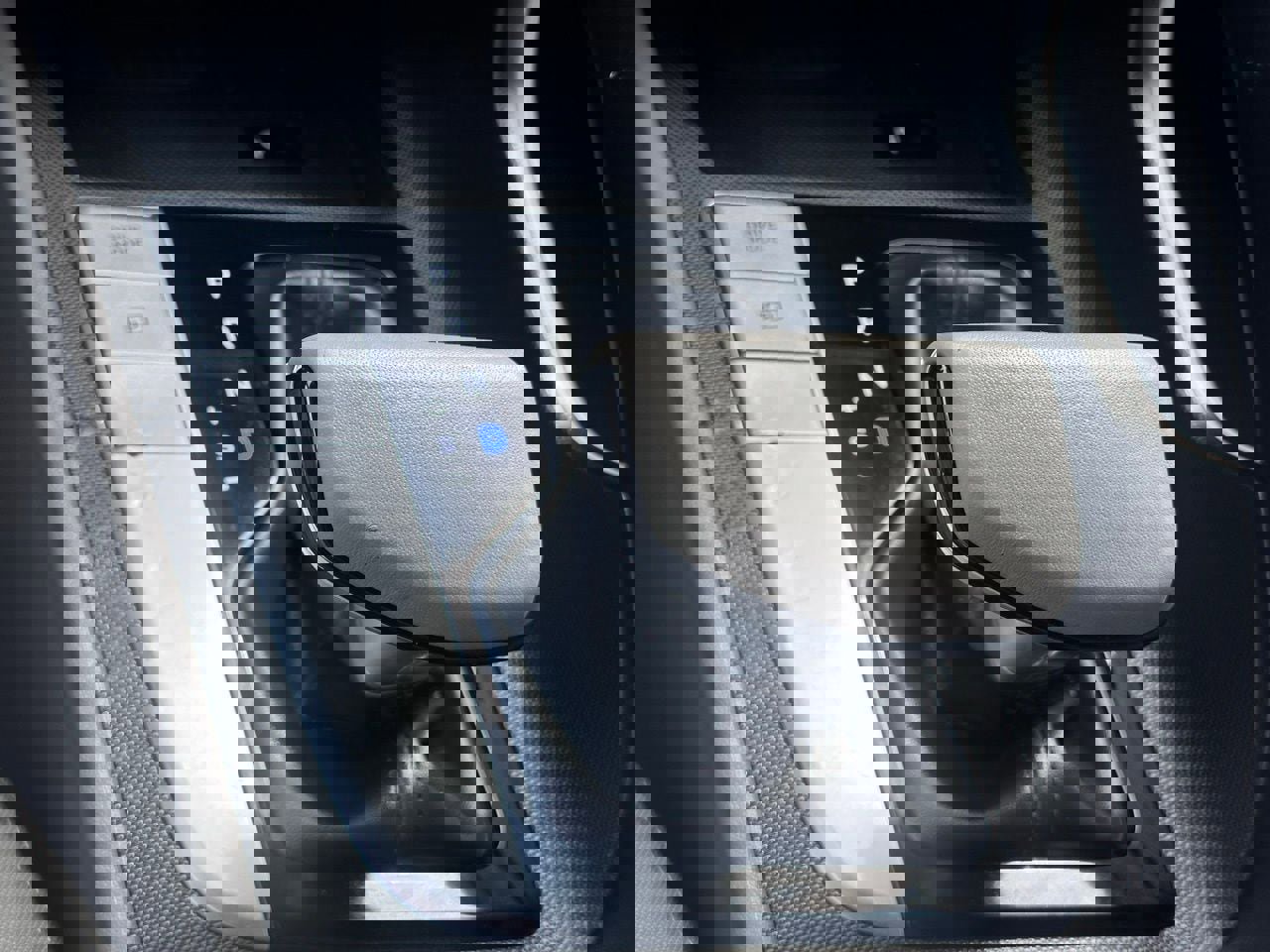 Used 2025 Hyundai Elantra Sport FWD image 35