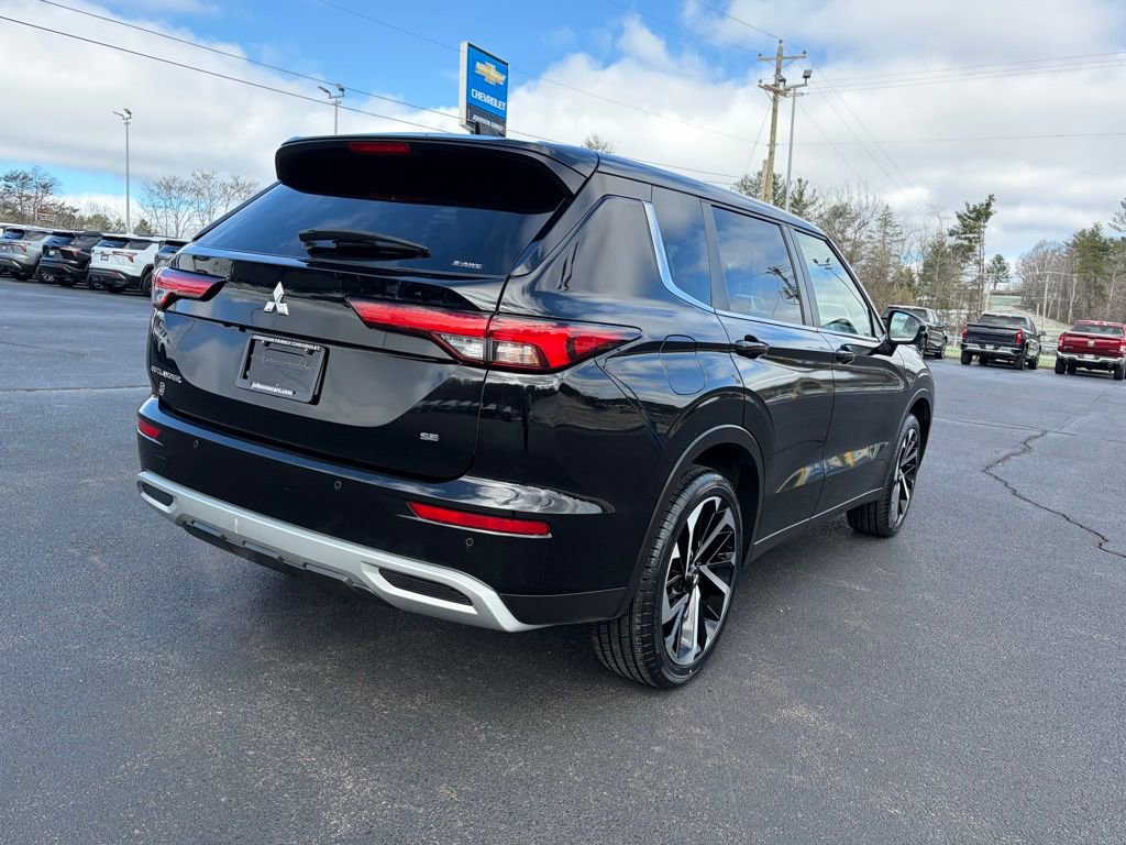 Used 2024 Mitsubishi Outlander SE AWD/4WD image 7