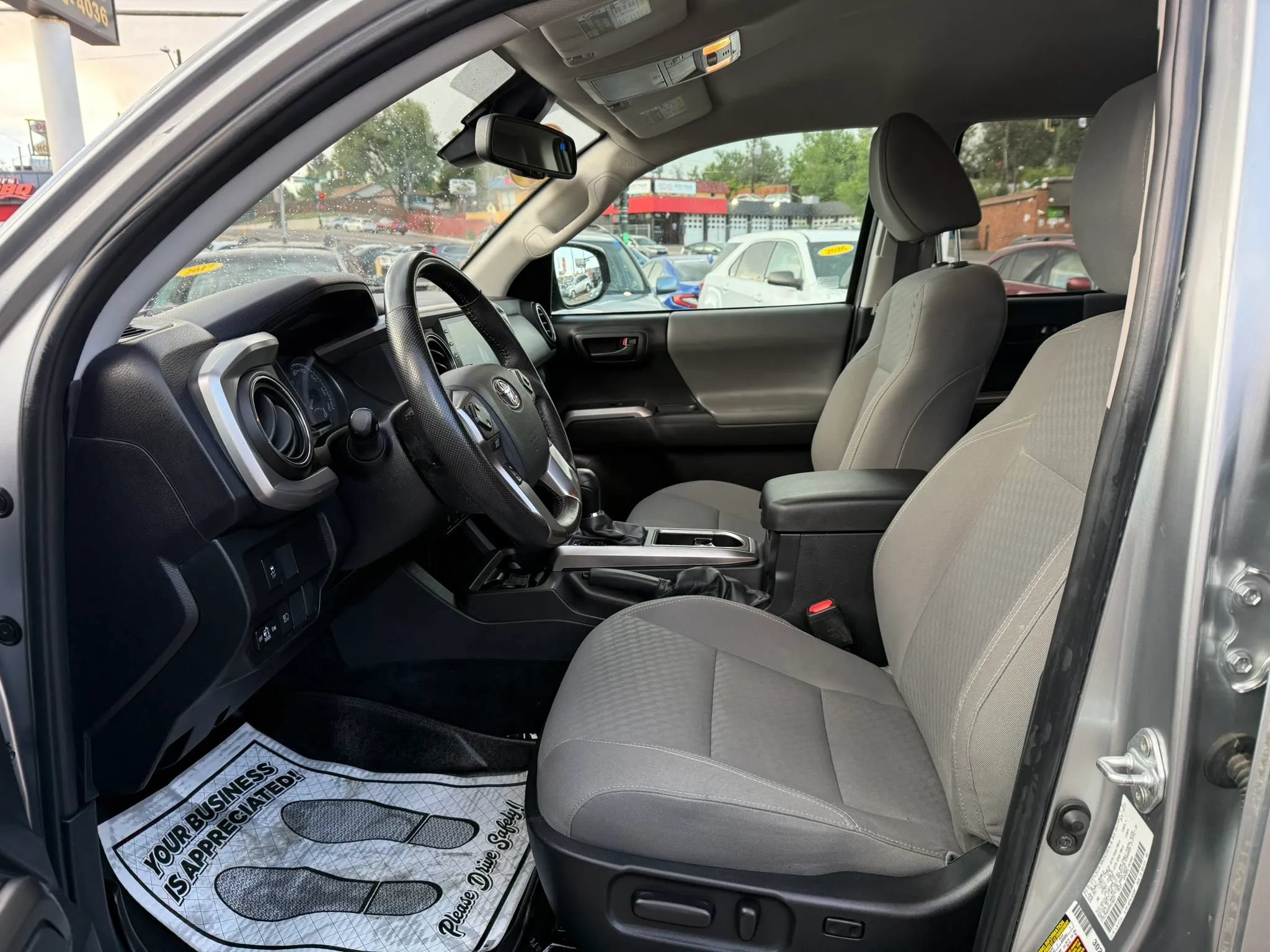 Used 2023 Toyota Tacoma SR5 w/ Technology Package AWD/4WD image 10
