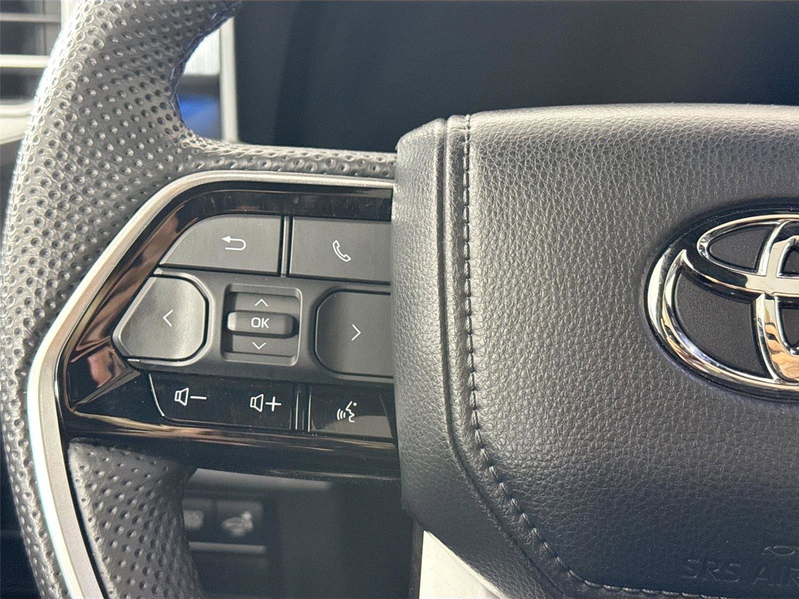 Used 2024 Toyota Tundra Platinum image 18