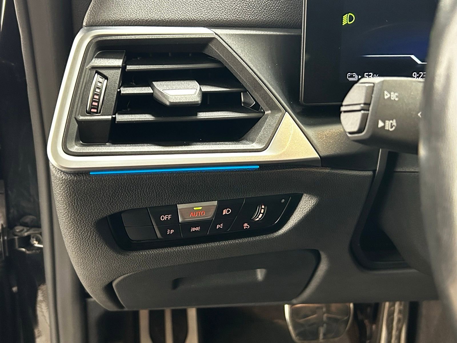 Used 2022 BMW i4 eDrive40 w/ M Sport Package image 28