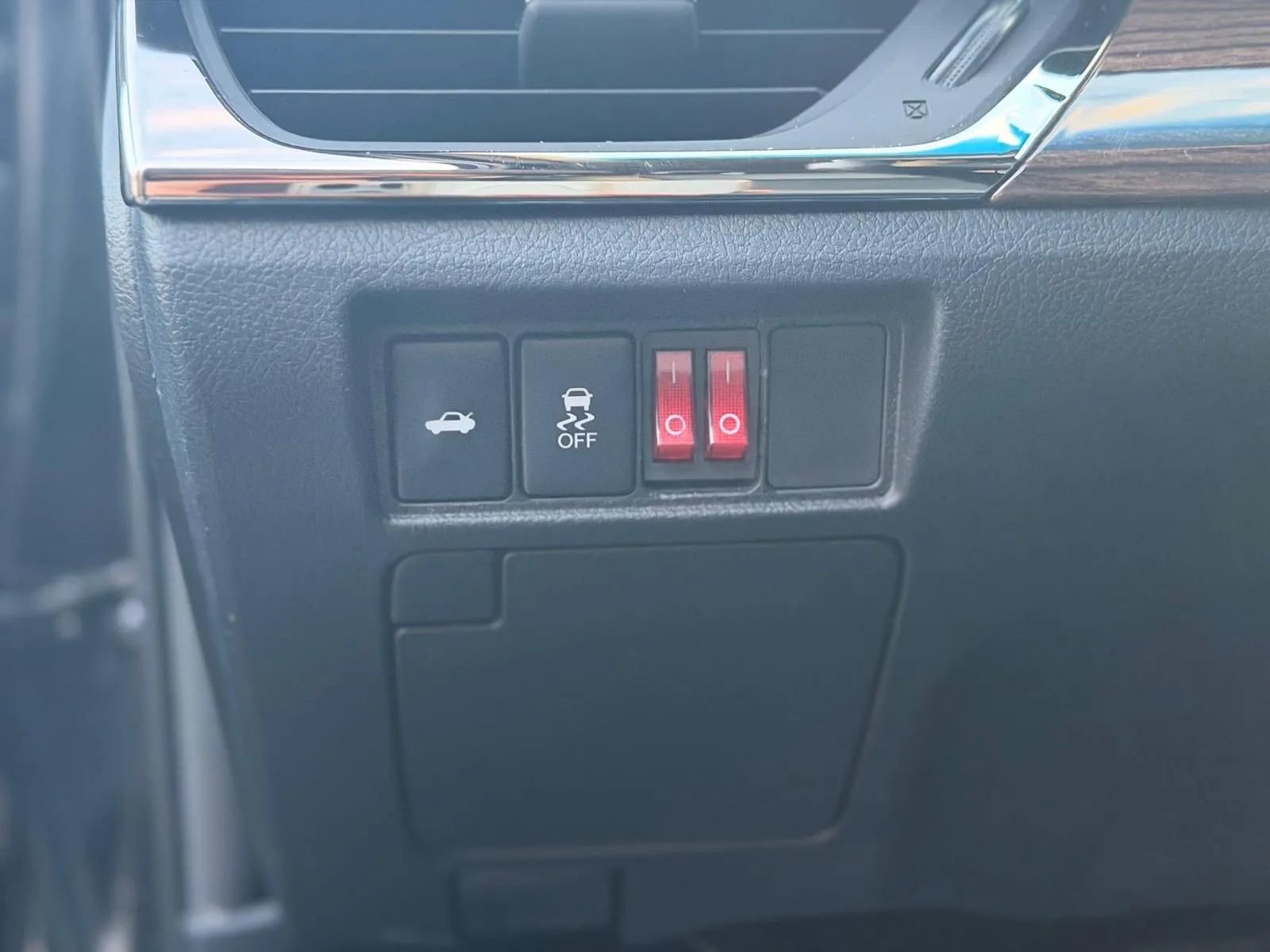 Used 2014 Toyota Avalon XLE image 18