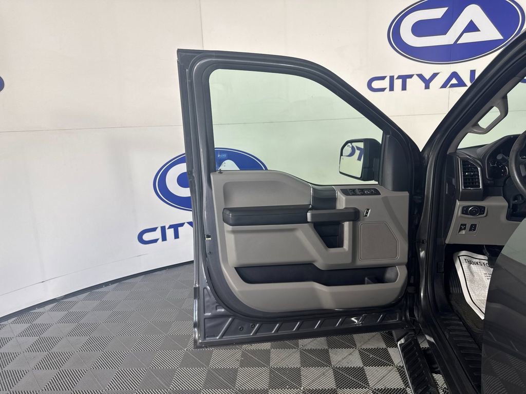 Used 2016 Ford F150 XLT w/ Equipment Group 302A Luxury image 14