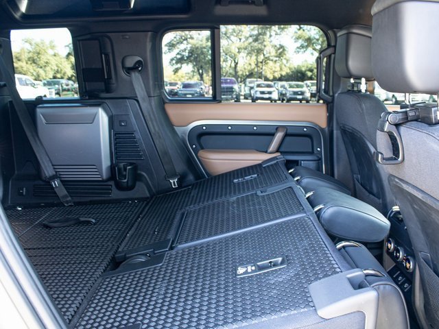 Used 2024 Land Rover Defender 110 X image 19