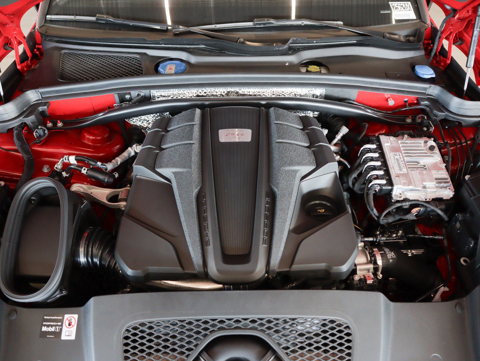 Used 2026 Porsche Macan GTS image 25