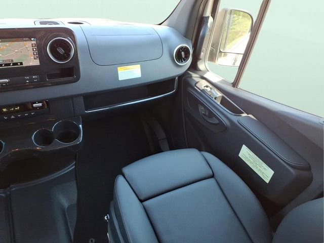 Used 2022 Mercedes-Benz Sprinter 144 Cargo image 16
