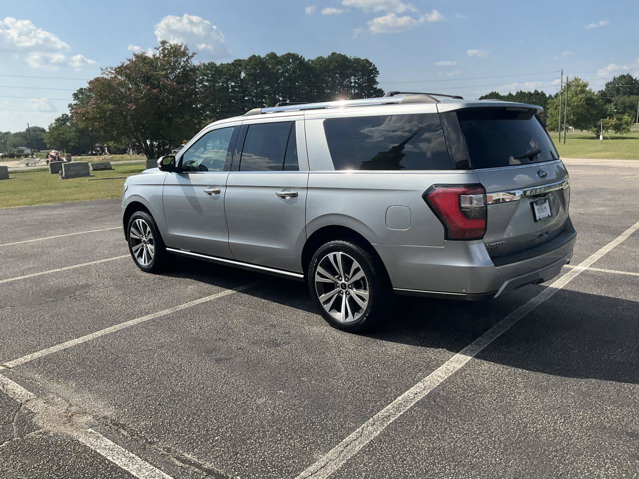 Used 2020 Ford Expedition Max Limited w/ Equipment Group 302A AWD/4WD image 12