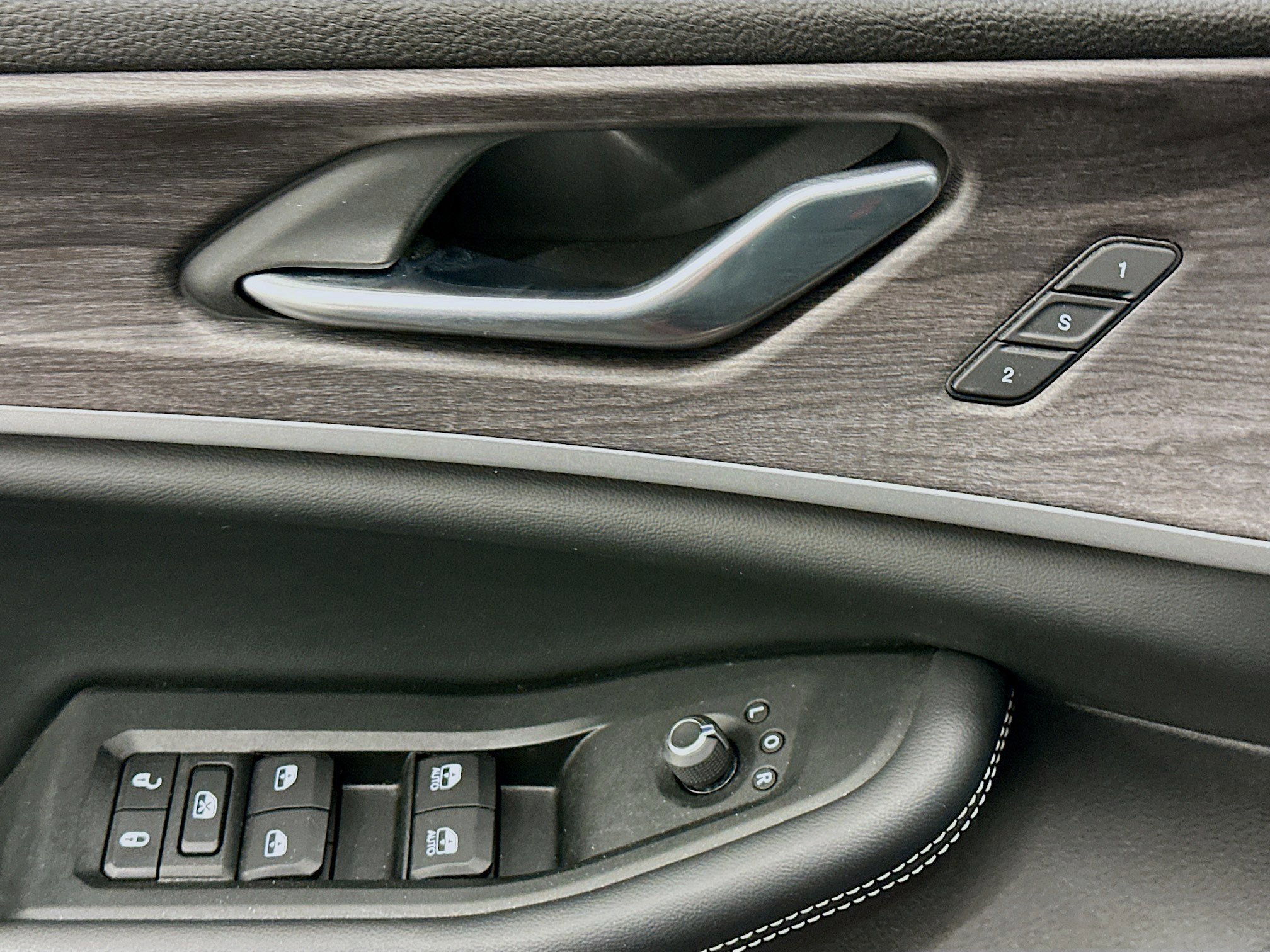 Used 2021 Jeep Grand Cherokee L Limited image 15