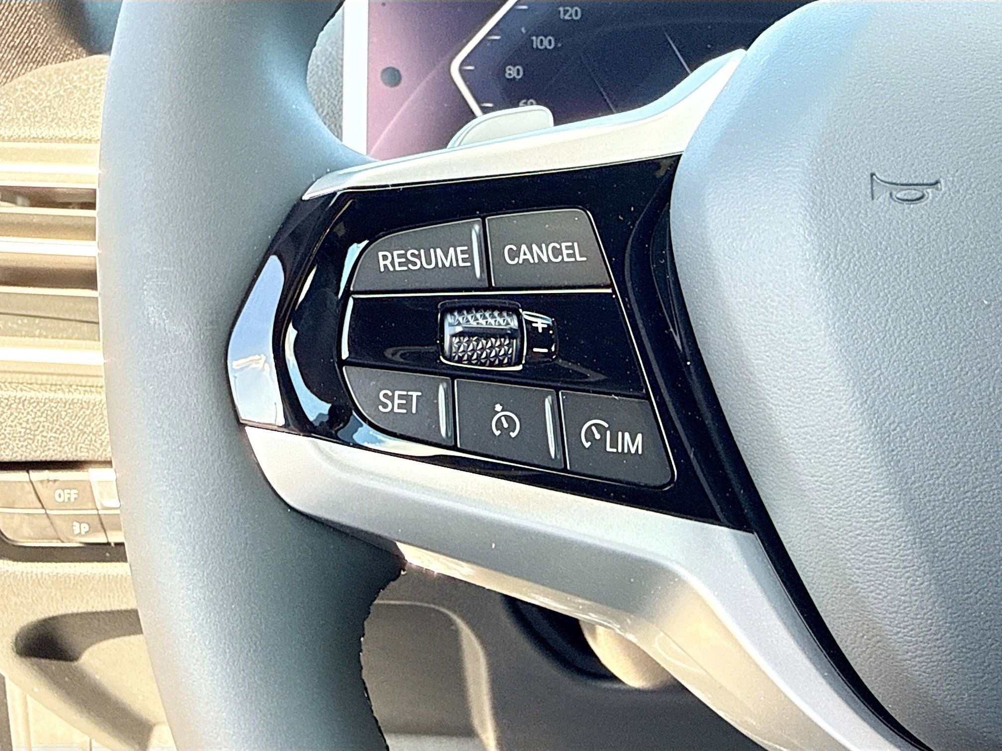 New 2026 BMW 430i Coupe w/ Parking Assistance Package image 37