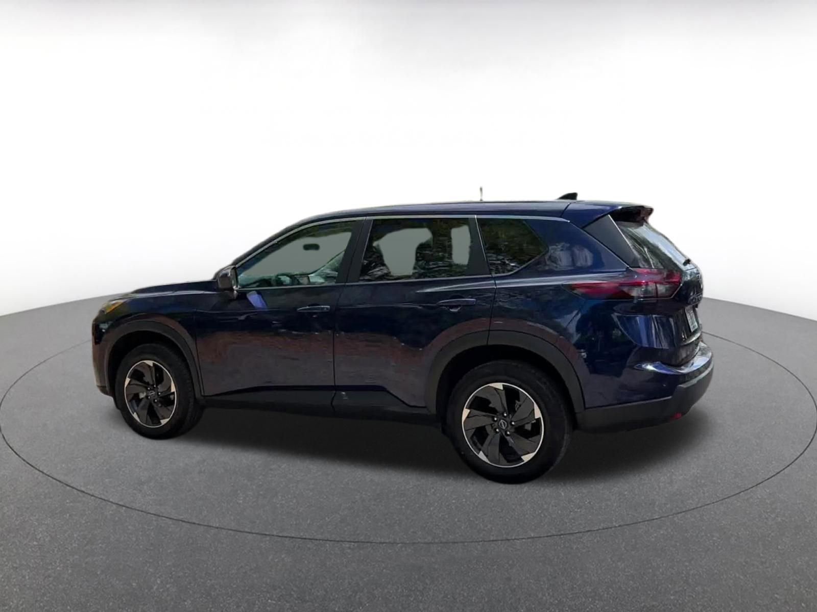 Used 2025 Nissan Rogue SV FWD image 10