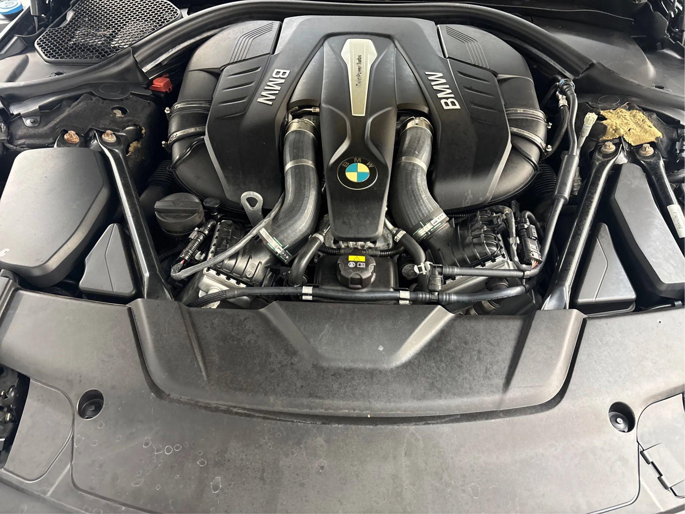 Used 2017 BMW 750i xDrive image 31