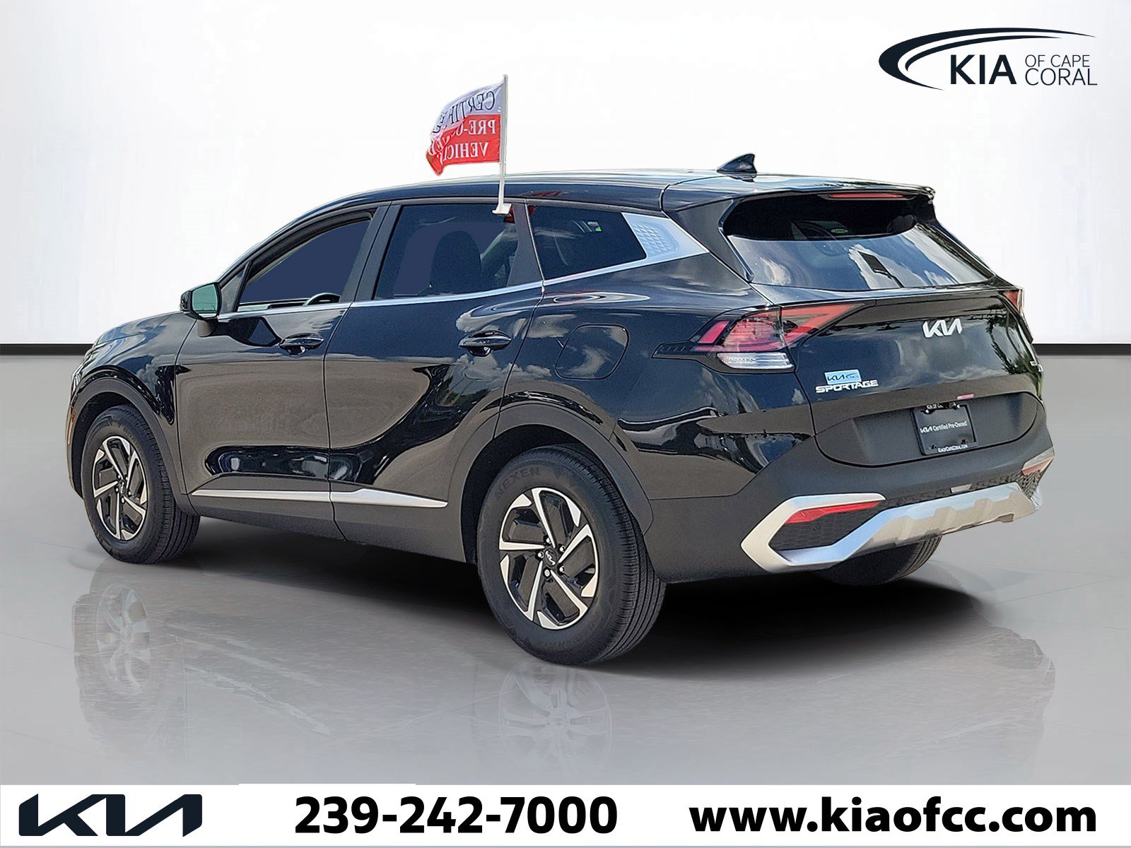Certified 2025 Kia Sportage LX FWD image 4
