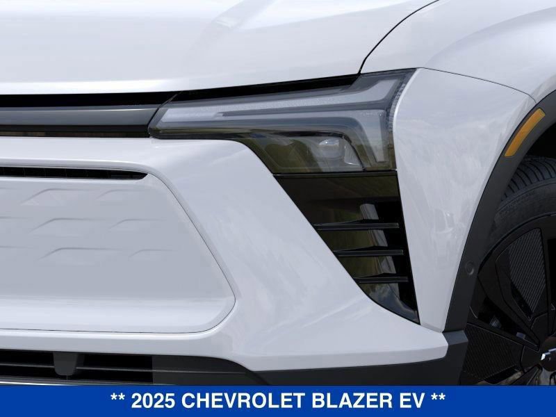 New 2025 Chevrolet Blazer EV LT image 11