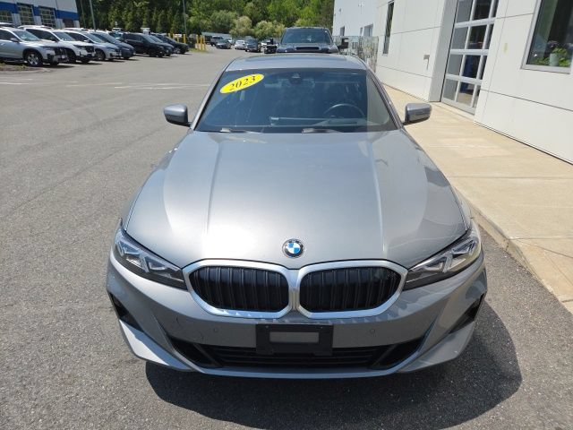 Used 2023 BMW 330i xDrive Sedan w/ Premium Package AWD/4WD image 11