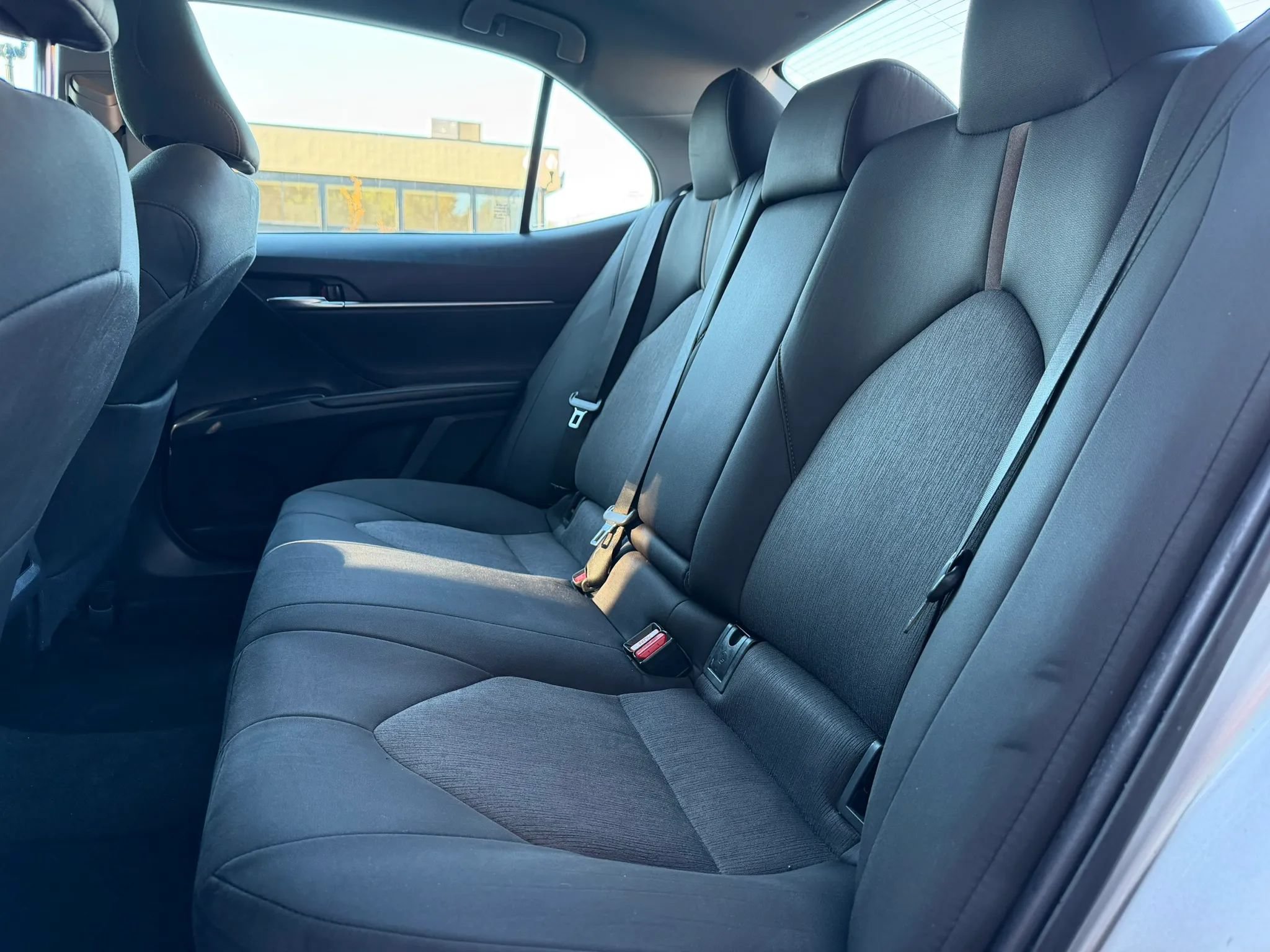 Used 2018 Toyota Camry LE FWD image 8