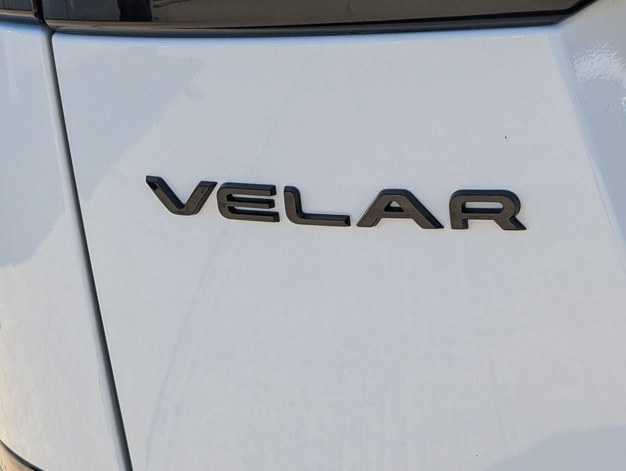 Used 2025 Land Rover Range Rover Velar Dynamic SE AWD/4WD image 8