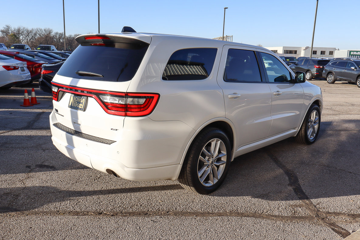 Used 2023 Dodge Durango GT image 4